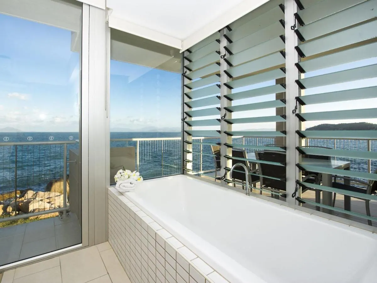 1 Bright Point Apartment 4201 Nelly Bay